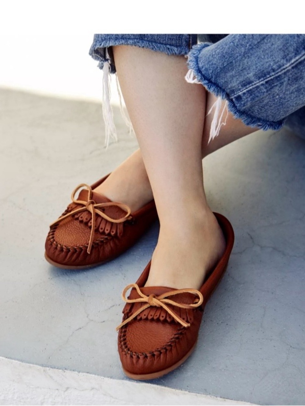 Minnetonka Women’s Deerskin Kilty Moccasins Driving Loafers. Worn Once. SZ 7.